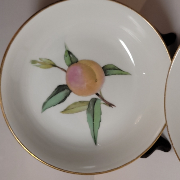 Vintage 1961 Royal worcester evesham gold trim salad small bowl 5.5" set of 2 - Picture 2 of 6